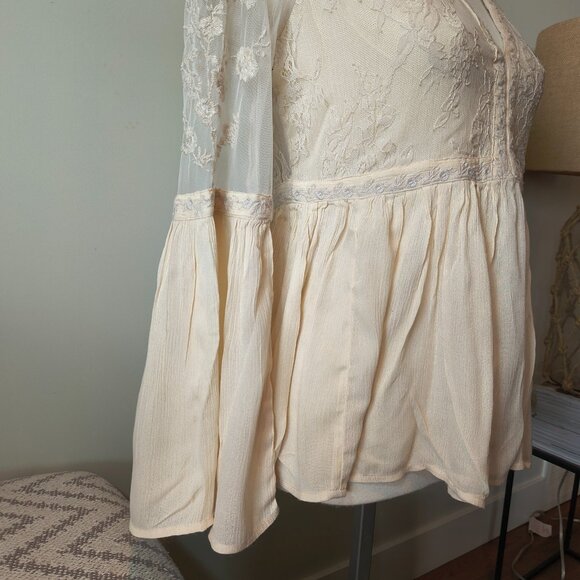 American Eagle Cream Blouse - Picture 7 of 10